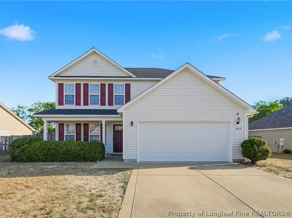 542 Gapway Ct, Hope Mills, NC 28348