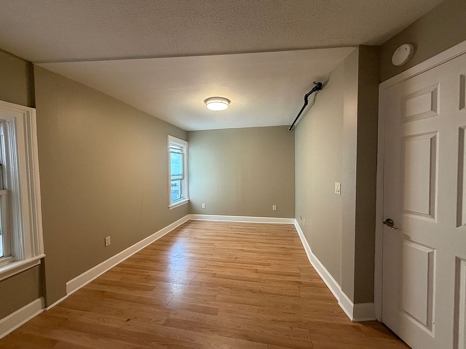 2nd image of 515 Union St #3