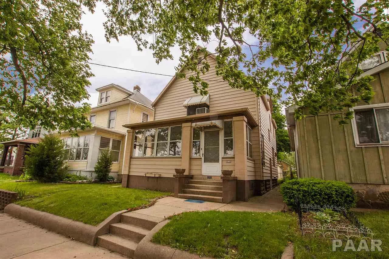 1203 S Warren St photo 1