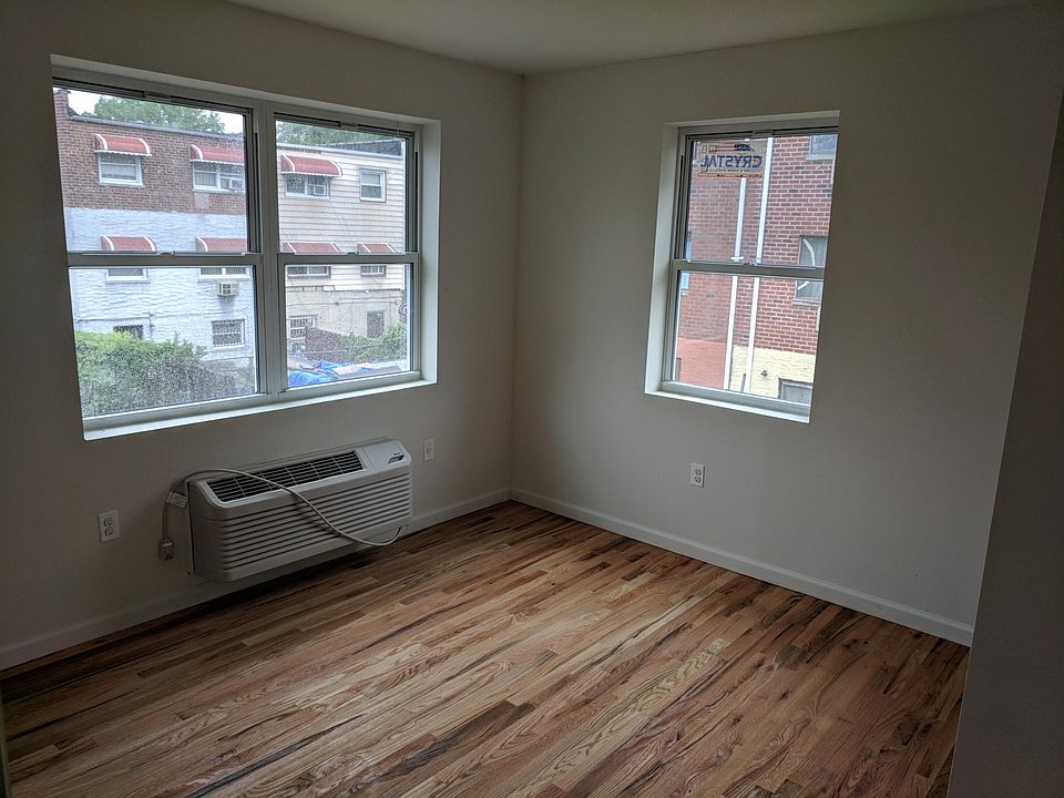 1st image of 3535 Mickle Ave Floor 2