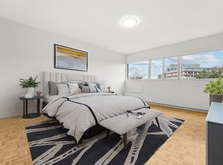 1137 Royal York Rd #Penthouse, Toronto, ON M9A 4A7