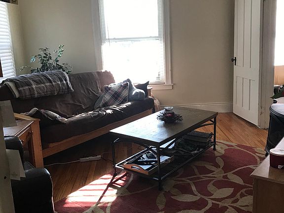 5th image of 19 Marvin St