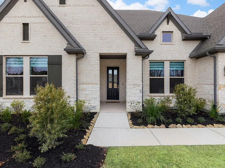 15834 Meadow Crk — Photo 3