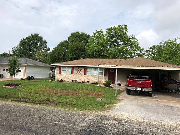 3rd image of 410 Nancy Dr