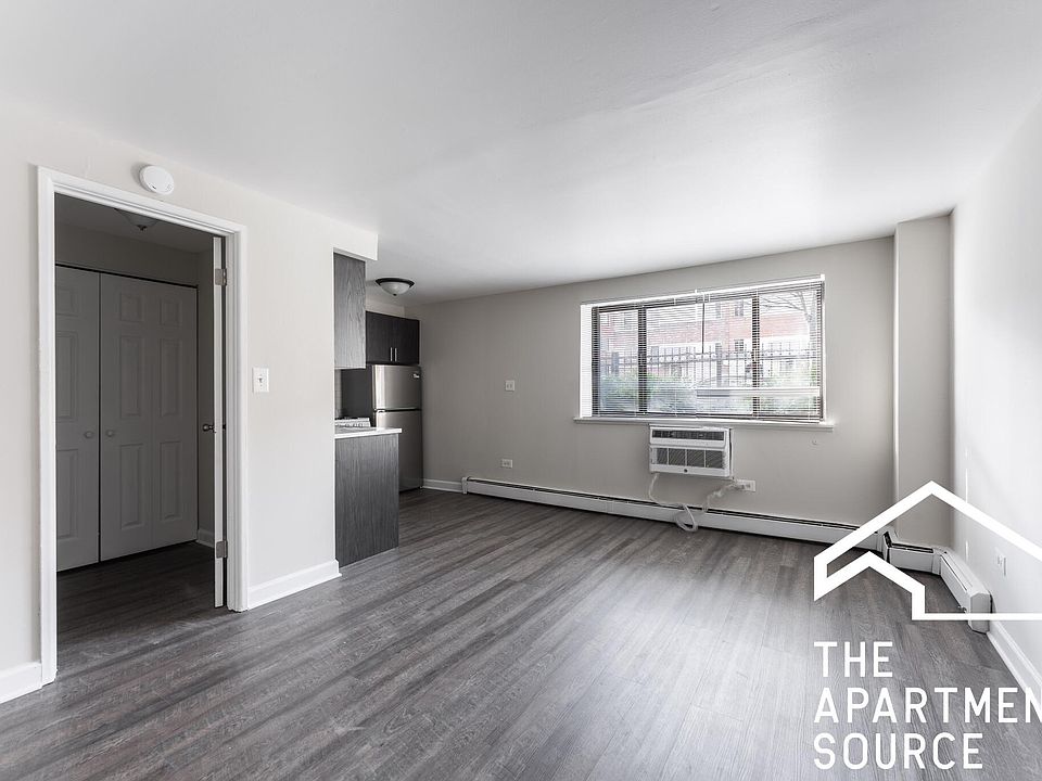 2nd image of 6013 N Winthrop Ave #207