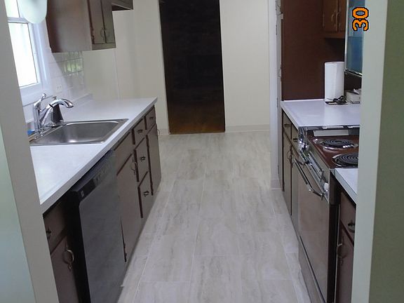 3rd image of 7548 Mountain Park Dr