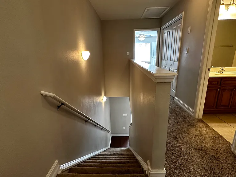 1505 Crescent Hills Dr — Photo 8