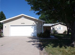 1409 N Walnut St, Iola, KS 66749