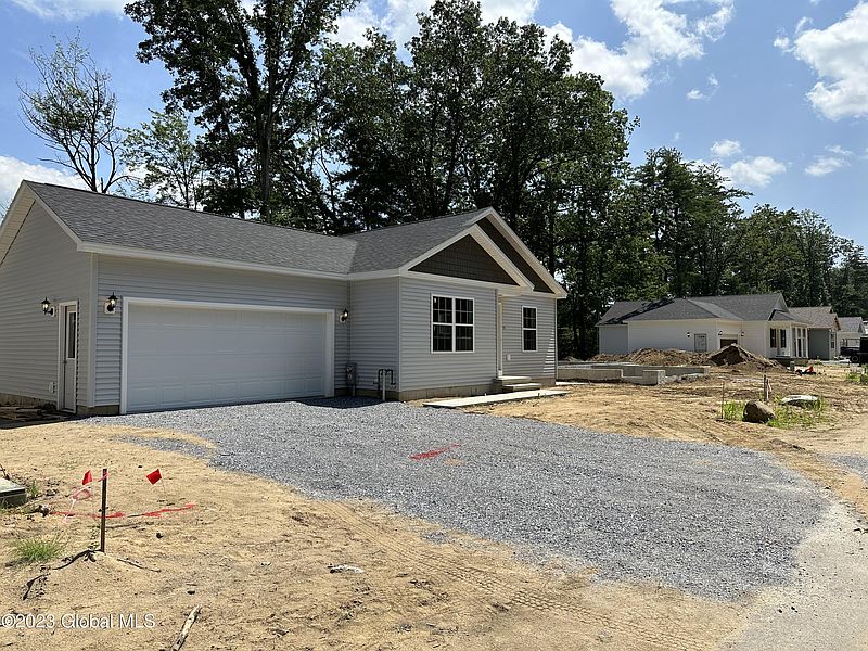 2nd image of 50 Overlook Drive