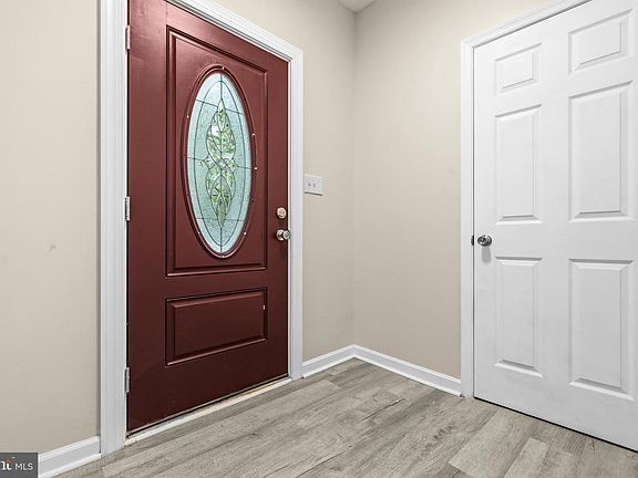 3rd image of 11901 Sun Valley Dr