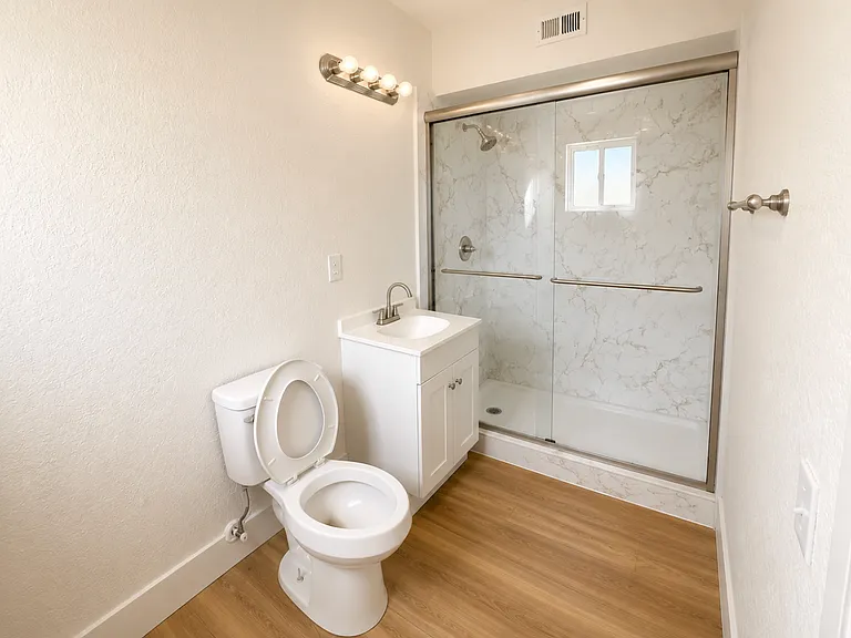 2901 Elm Ave — Photo 7