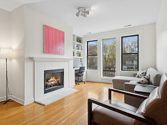3rd image of 620 Judson Ave Unit 2