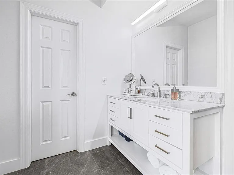 313 Inner Harbour Cir — Photo 18