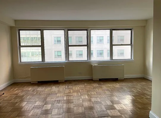 Rented by Buchbinder & Warren | media 11