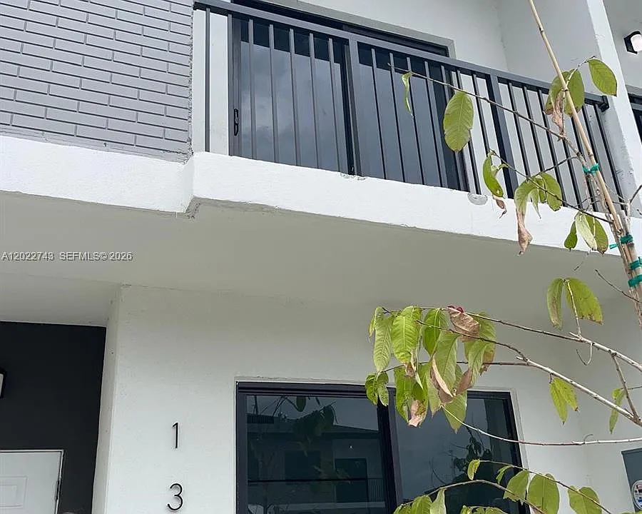 1310 NW 5th Ave #1310