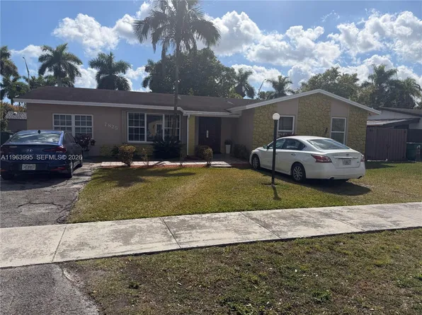 7825 SW 127th Ct, Miami, FL 33183
