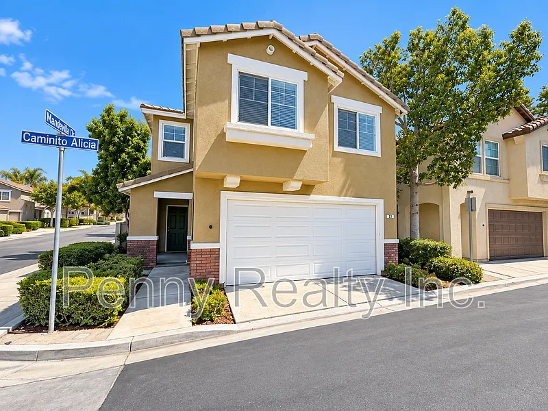 3 bed, 2.5 bath, 1630 sqft, $3,895 — Photo 1