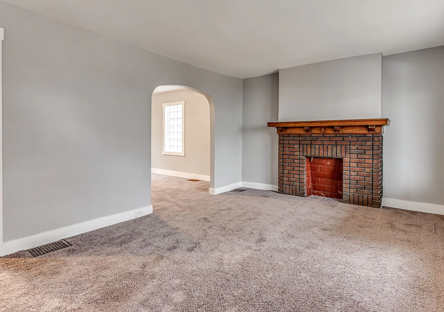 Renovated 3 Bed, 1 Bath Home in Swissvale - Covered Porch, Large Backyard - Available Now! — Photo 4