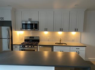 24-17 Ditmars Blvd #1, Astoria, NY 11105