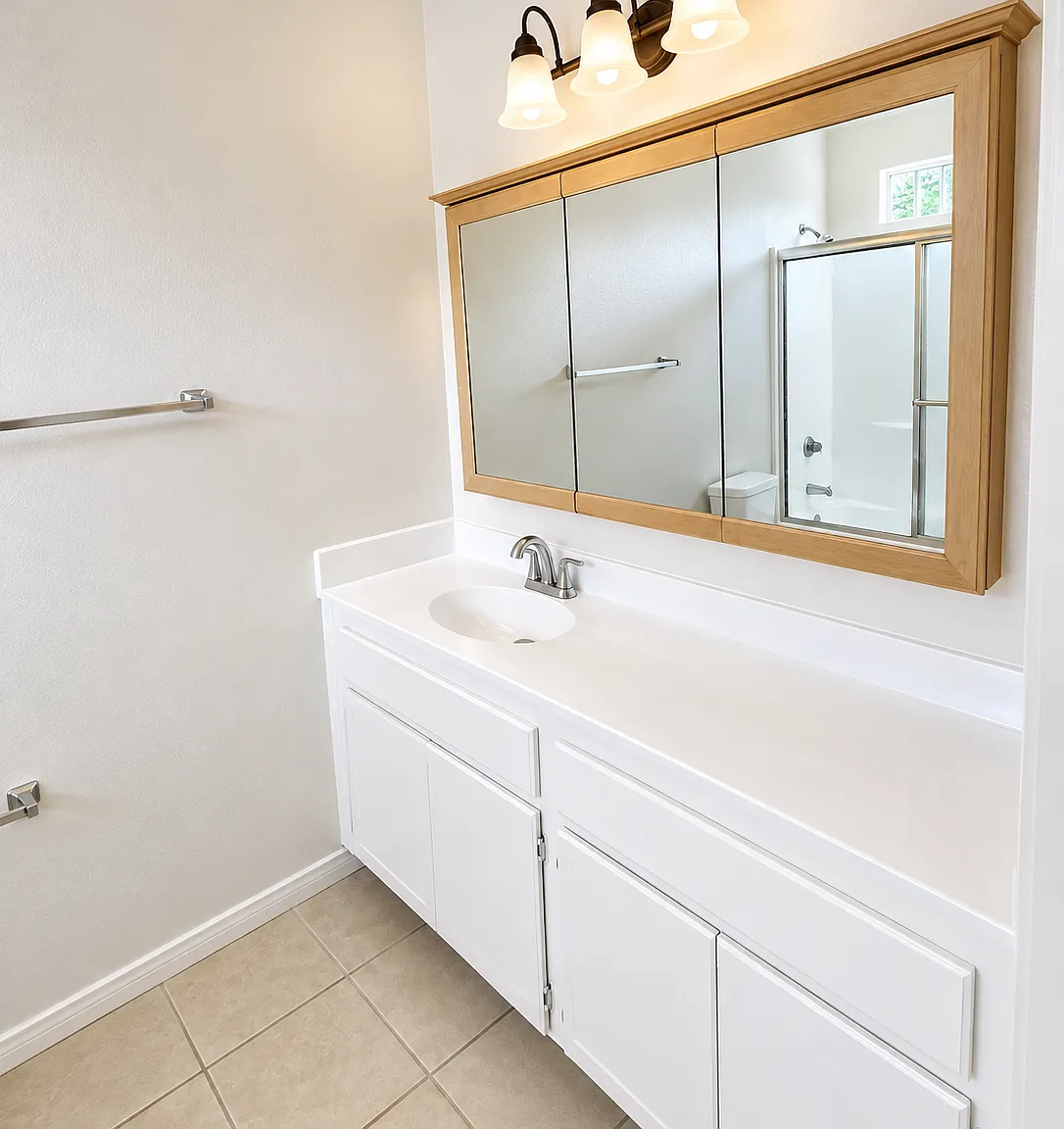 1 bed, 700 sqft, $2,100 — Photo 3