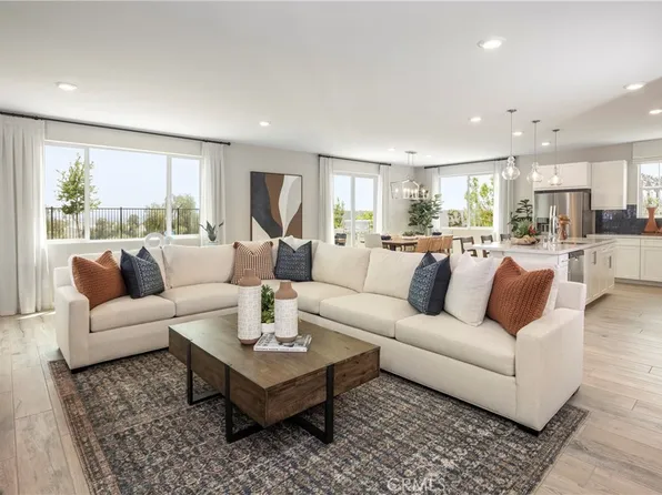 7673 Sienna Springs Loop, Highland, CA 92346