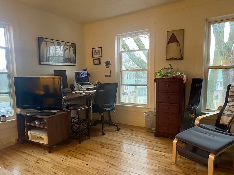 25 Monroe St #2 — Photo 3