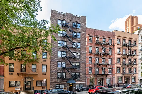 Rented by Compass | media 13