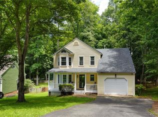 5709 Ridge Point Ct, Midlothian, VA 23112