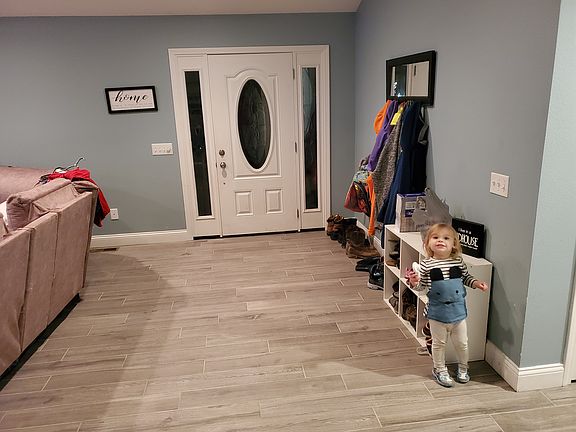 entry. Look at those floors!