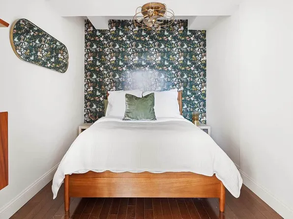 161 West 16th Street image 4 of 11