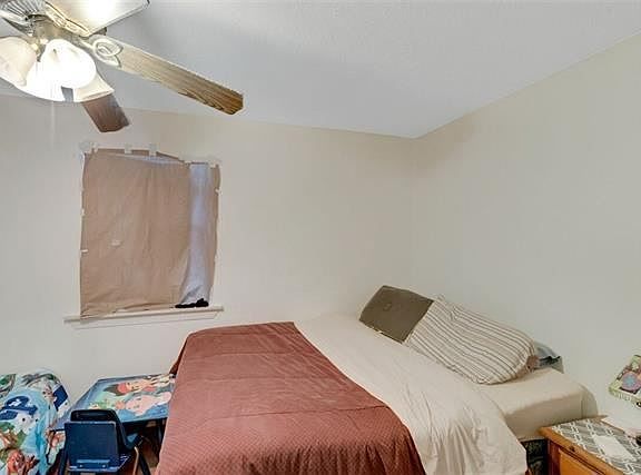 3rd image of 1716 Carrollwood Dr