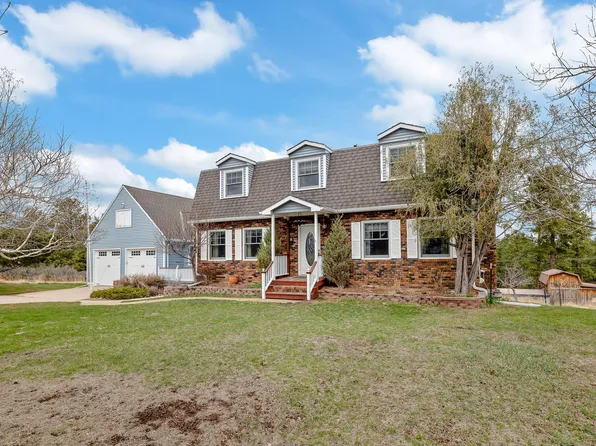 770 Brookshire Dr, Rapid City, SD 57702