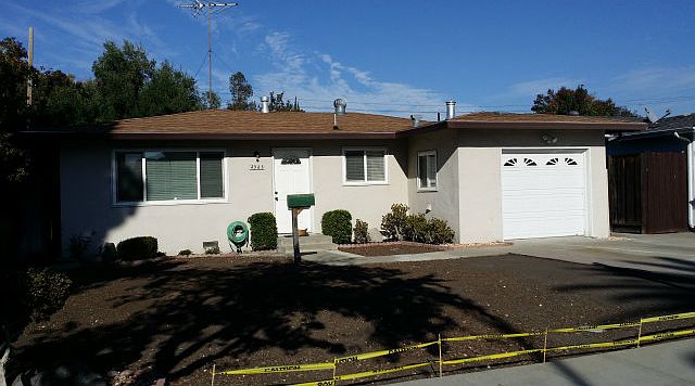 1st image of 2565 Crystal Dr