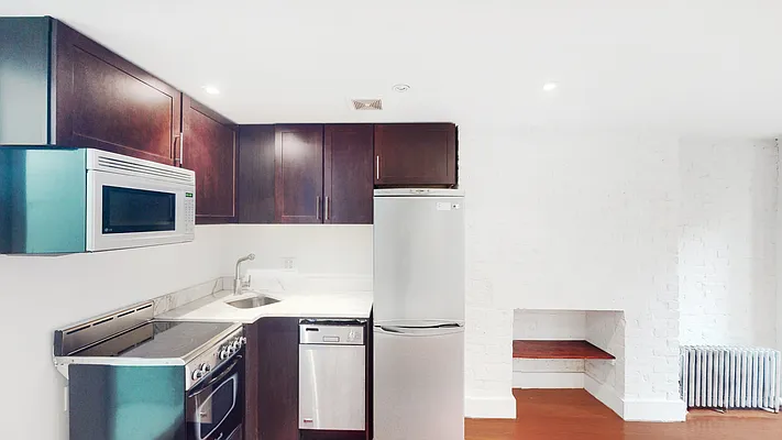 Rented by Keller Williams NYC | media 7