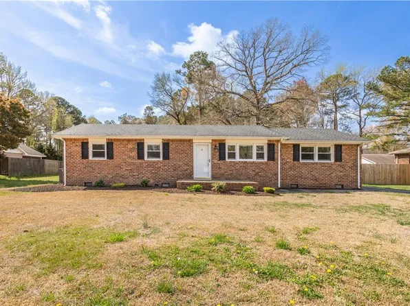 205 Frank Dr, Chesapeake, VA 23322