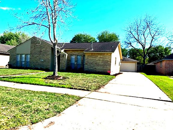 3rd image of 1911 Hilton Head Dr