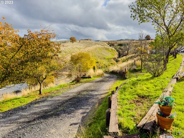 836 SW 5th St, Pendleton, OR 97801