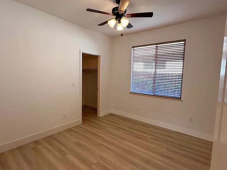 5662 Murrell St — Photo 14