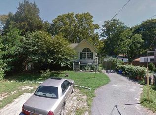 181 Jefferson Dr, Mastic Beach, NY 11951