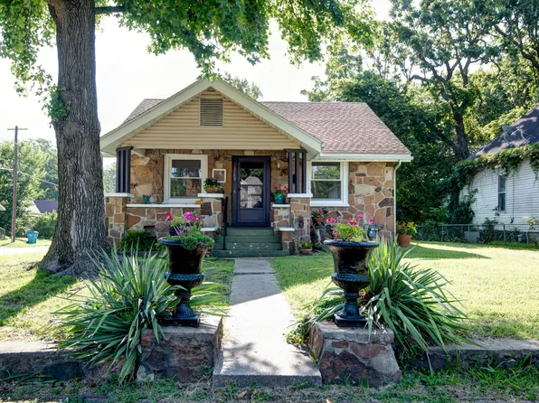 2060 N Benton Avenue, Springfield, MO 65803