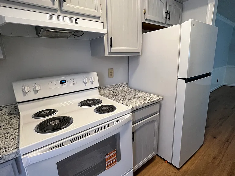3331 Golden Oaks Ln — Photo 11