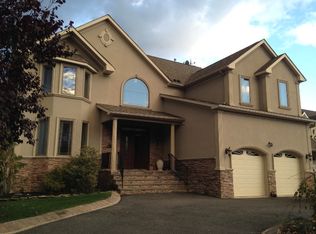 247 Overbrook Ave, Oakhurst, NJ 07755