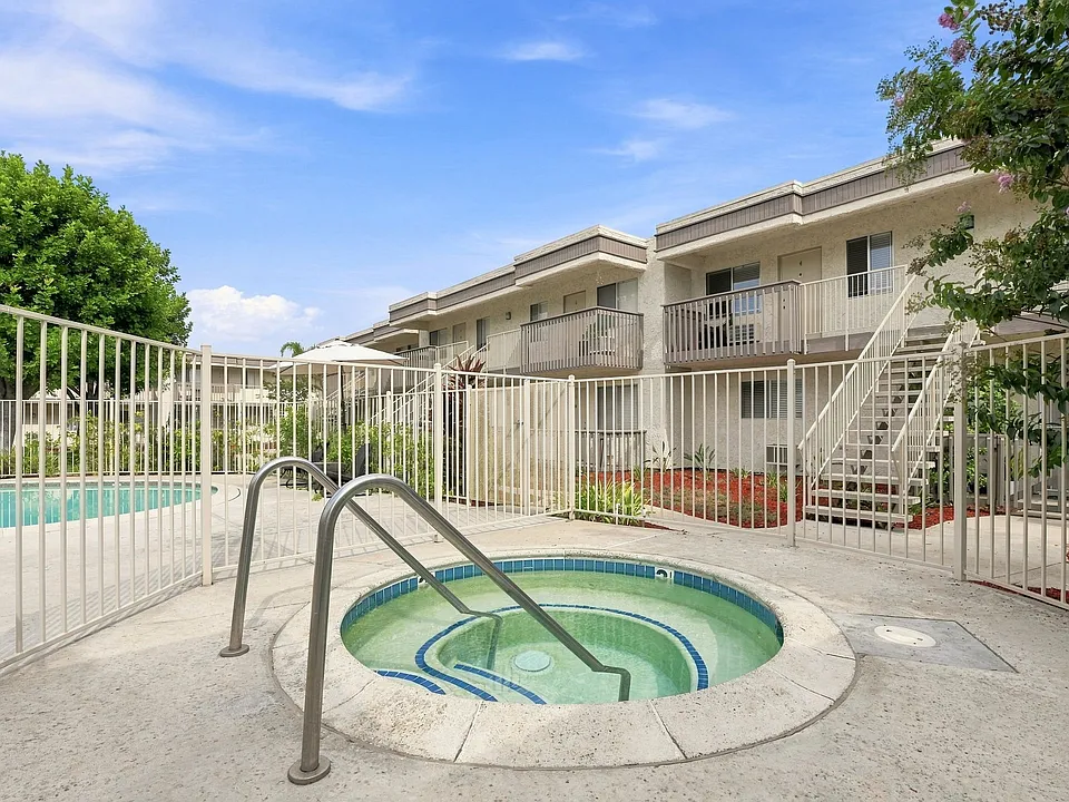 Vista del Sol Apartments