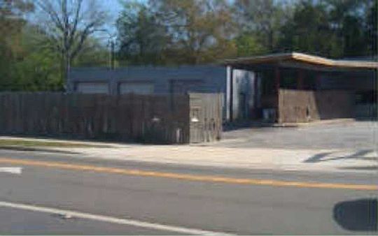 1st image of 926 S 8th St