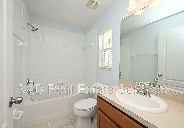 4219 Winding Vine Dr — Photo 31