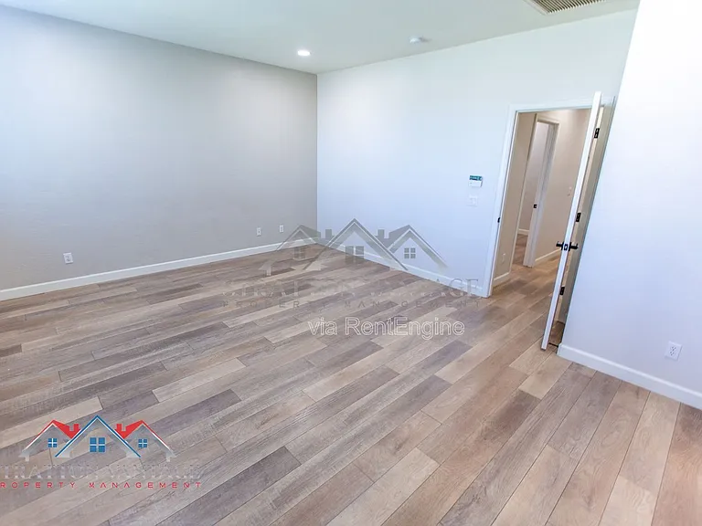 14616 W Windward Ave — Photo 43