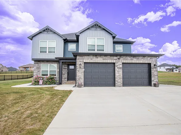 310 Lynn Rd, Belle Vernon, PA 15012