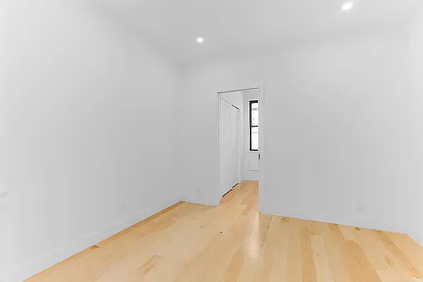 Rented by Compass | media 11