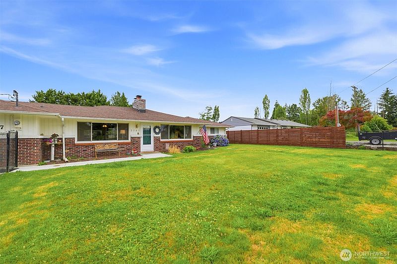 2nd image of 3707 128th Street E