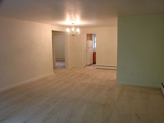 3rd image of 755 Cabin Hill Dr APT 6